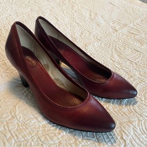 Frye Regina Pumps